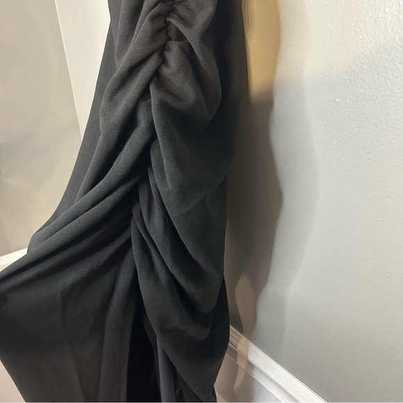 *NWT* Abercrombie & Fitch Ruched Front Cutout Asymmetrical Midi Dress, Size SP - Picture 7 of 14